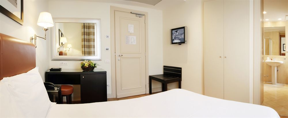 Hotel Albergo Santa Chiara Roma Exterior foto